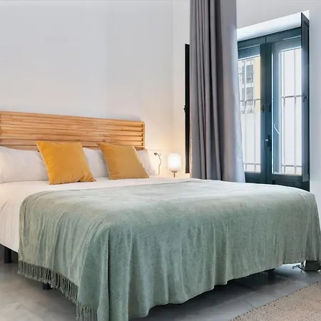 Suites Maestranza - Refinadores By Magno Apartments Seville Exterior photo
